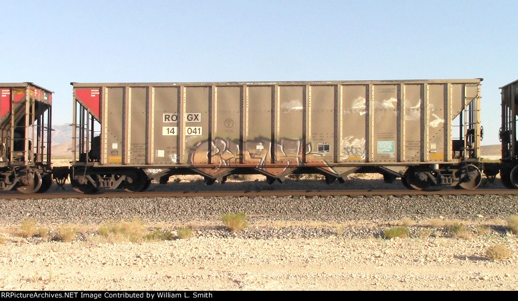 WB Unit Loaded Hooper Frt at Erie NV W-MdTrnSlv-Pshrs -61